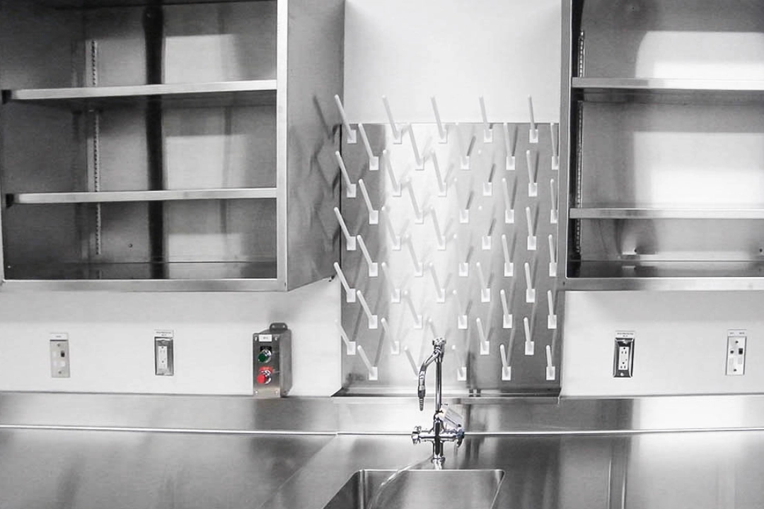 Interdyne-stainless-steel-countertops-casework-pegboard