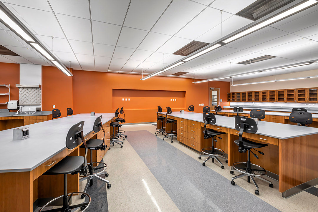 LB2-Soka-University-RM385232